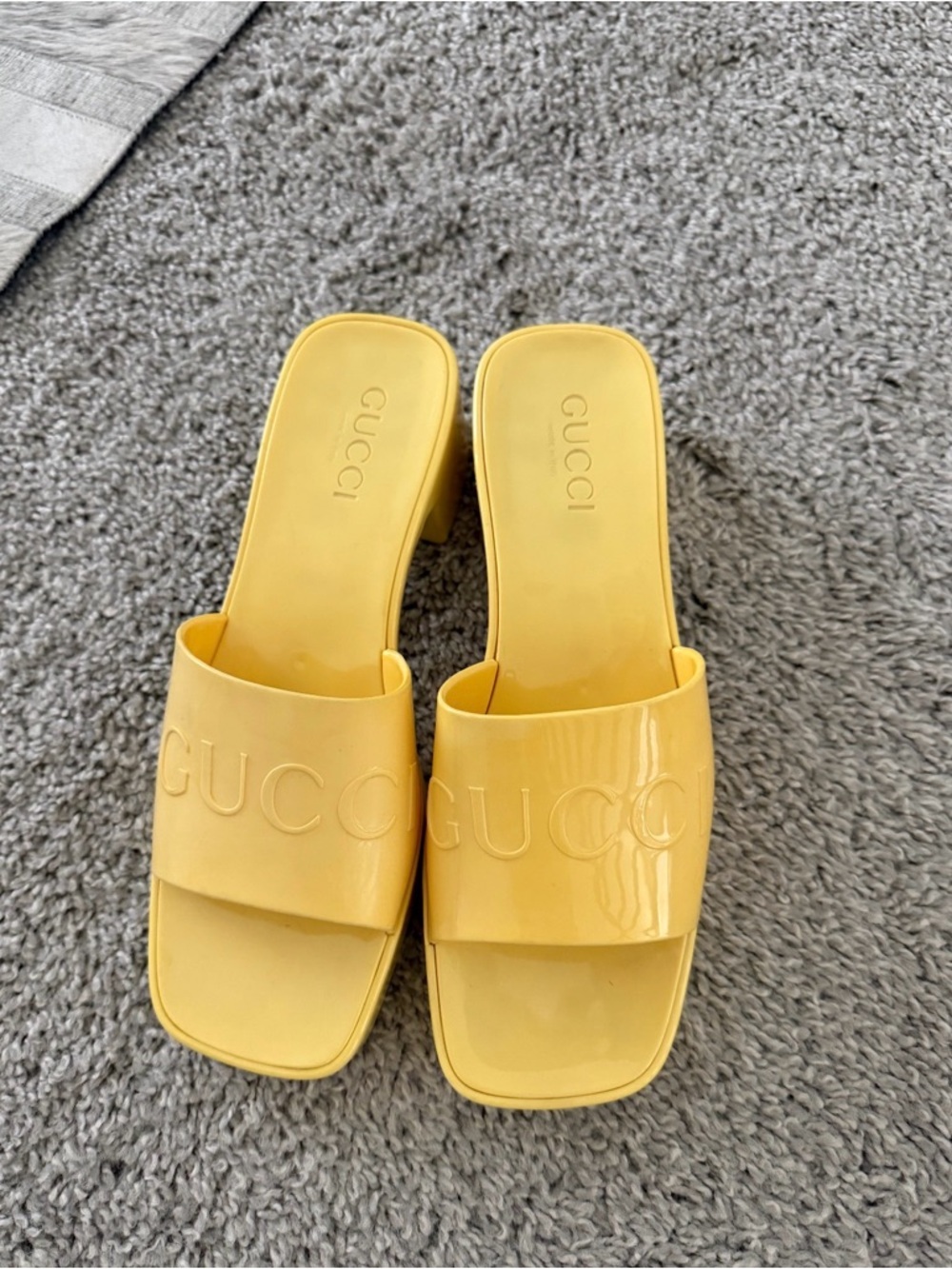 Gucci Jelly Yellow Slide Mules with Embossed Logo - Picture 1 of 4